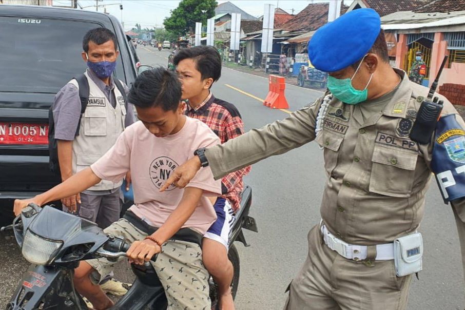 Pelanggar Protokol Kesehatan di Probolinggo Bakal Disanksi Bersihkan Kuburan 3 Hari