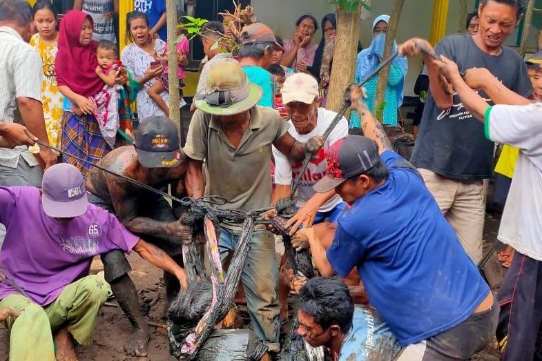 Wanita di Probolinggo Tewas Usai Terperosok Septic Tank