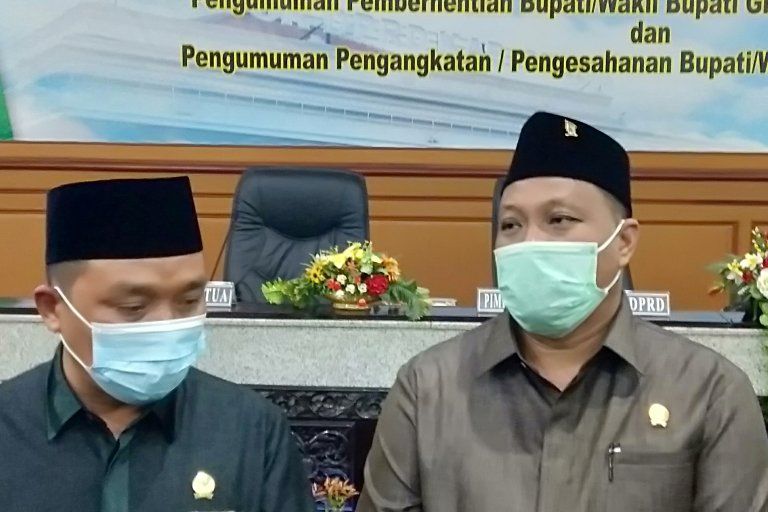DPRD Gresik Umumkan Pergantian Jabatan Bupati dan Wakil Bupati Lama
