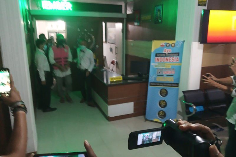 Korupsi Rehab Pasar Manggisan Jember, Kontraktor Pelaksana Proyek Buron