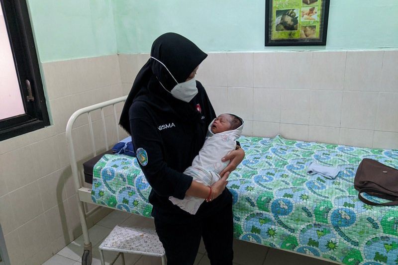 Warga Ponorogo Heboh, Temukan Bayi di dalam Masjid