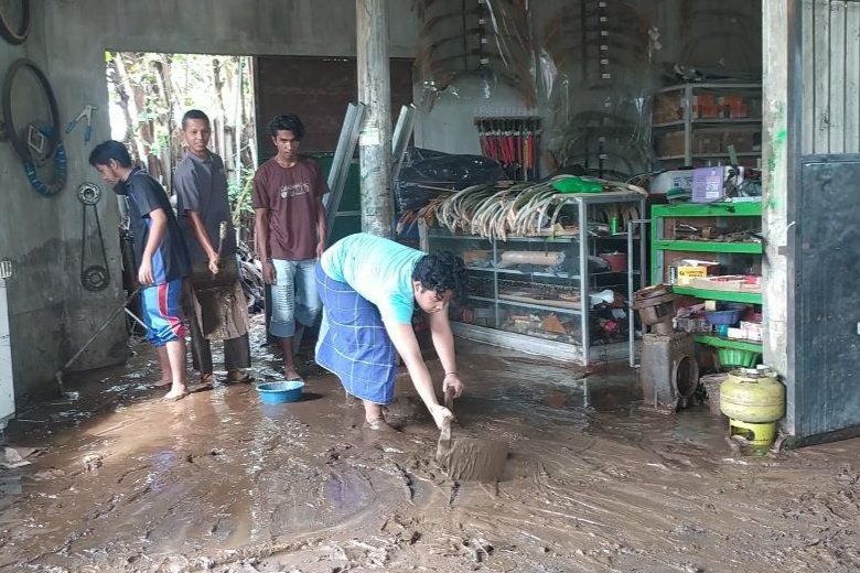 Tumpukan Sampah Jadi Penyebab Banjir di Kota Probolinggo