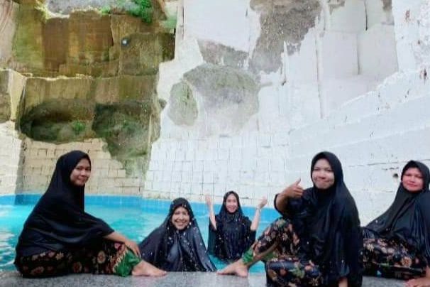 Wisata Setigi Gresik Punya Wahana Pemandian Khusus <em>Hijaber</em>