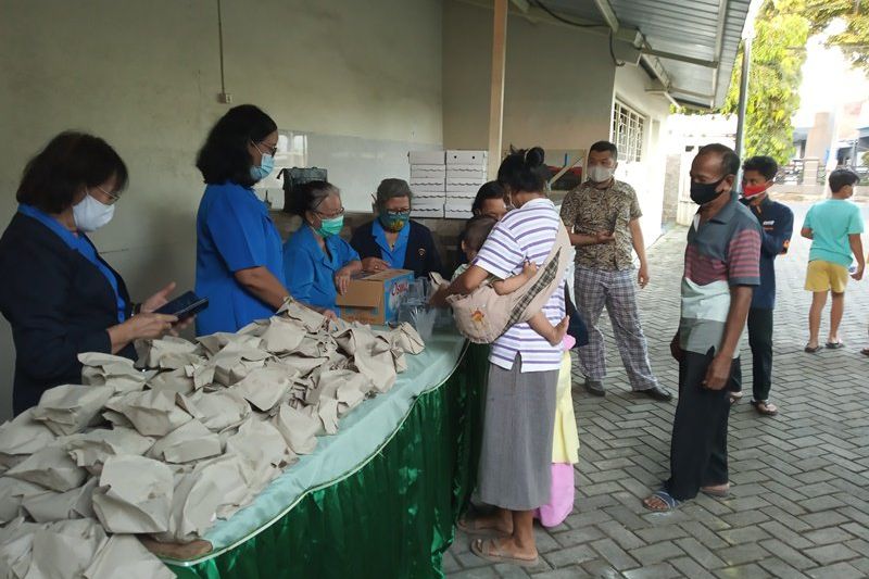Warung Kasih, Tradisi Wanita Katolik Jember Berbagi Takjil Ramadan
