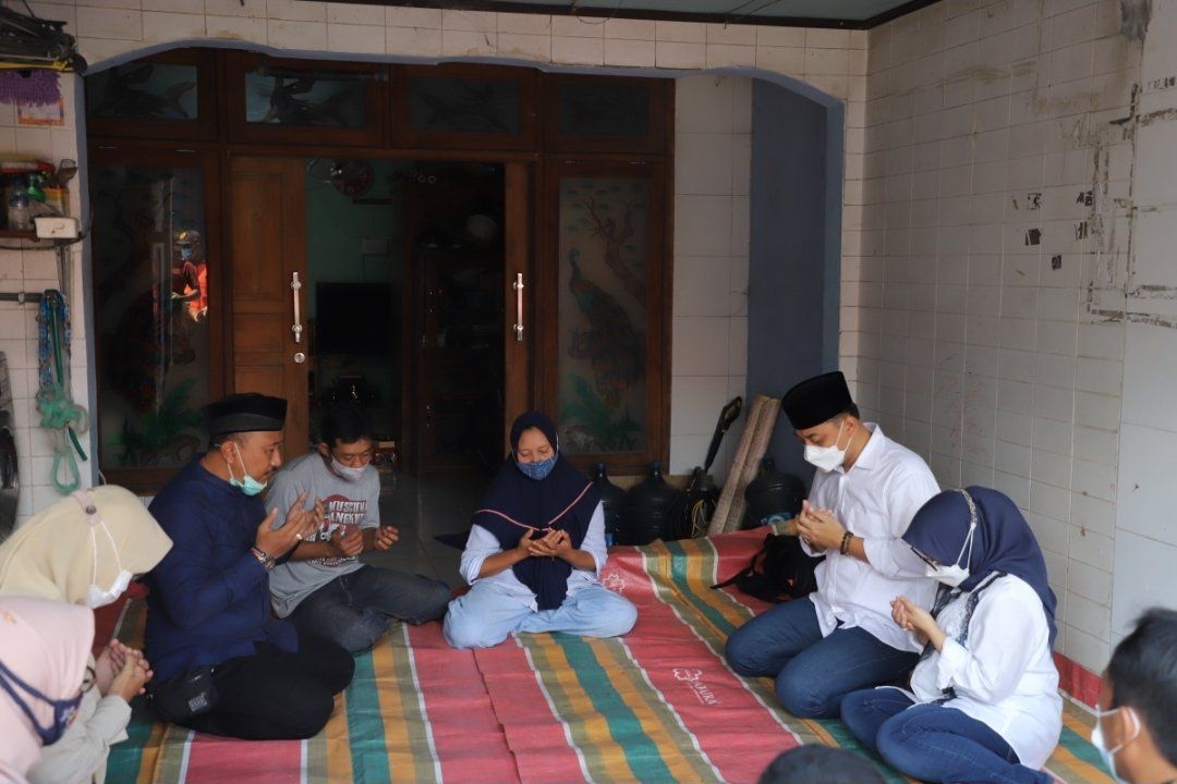 Wali Kota Surabaya Kunjungi Keluarga Awak KRI Nanggala-402, Eri: Mereka Patriot Bangsa