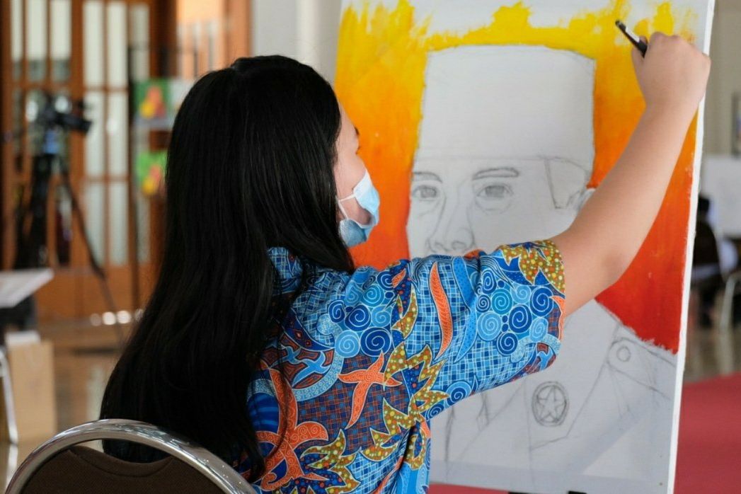 Hari Pendidikan Nasional 2021, Dispendik Surabaya Gelar Melukis <em>on</em> <em>The</em> <em>Spot</em>