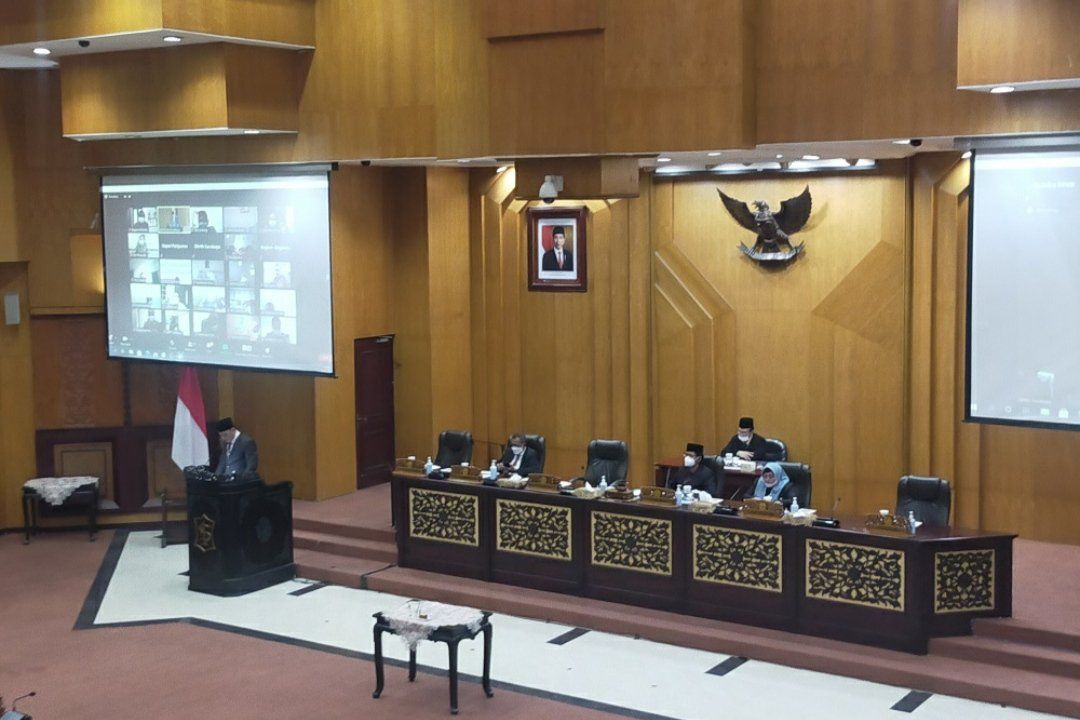 Dua Usulan Raperda Disampaikan dalam Rapat Paripurna DPRD Surabaya