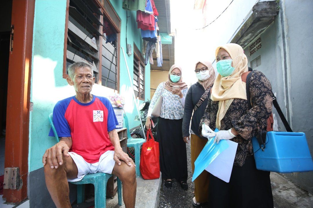 Perjuangan Petugas Puskesmas di Surabaya Lakukan Vaksinasi Covid-19 pada ODGJ dan Disabilitas