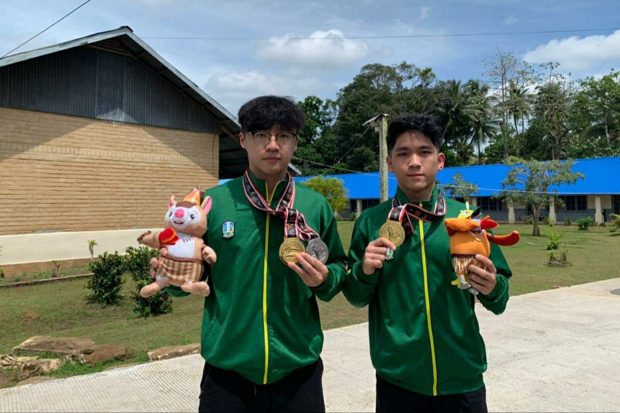 Alumni dan Mahasiswa UK Petra Sumbang Medali Emas PON bagi Jatim
