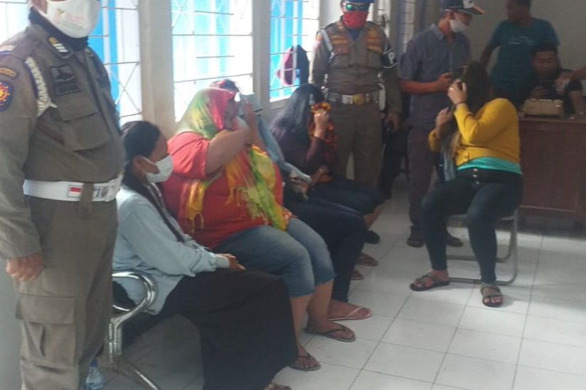 Pelacuran Berkedok Warung Kopi, Satpol PP Probolinggo Amankan Enam PSK
