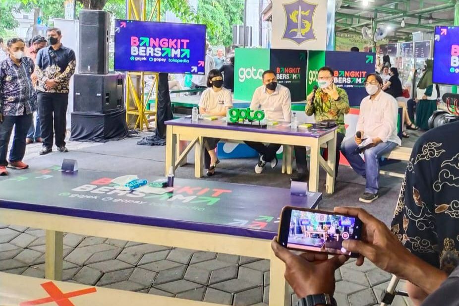 Dinkop Surabaya Diimbau Rutin <em>Cangkruk</em> Bareng Pedagang dan UMKM