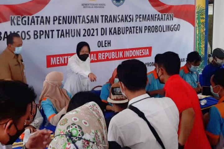 Mensos Risma Minta BPNT di Probolinggo Tuntas Disalurkan Tiga Hari