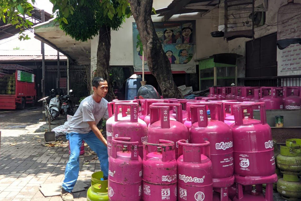 Harga Naik, Masyarakat Enggan Beli LPG Nonsubsidi