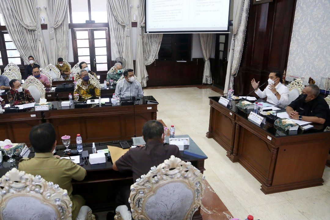 Pemkot Surabaya Mediasi Pedagang dan Manajemen Pasar Turi