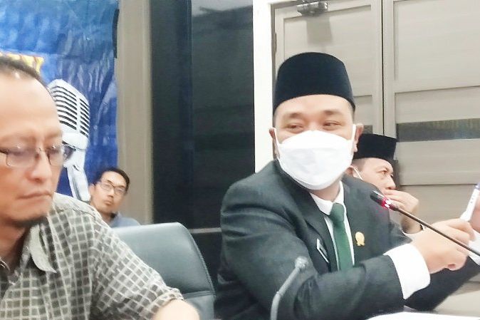 DPRD Gresik Minta Pemkab Tangguhkan Izin Lembaga Pendidikan Baru