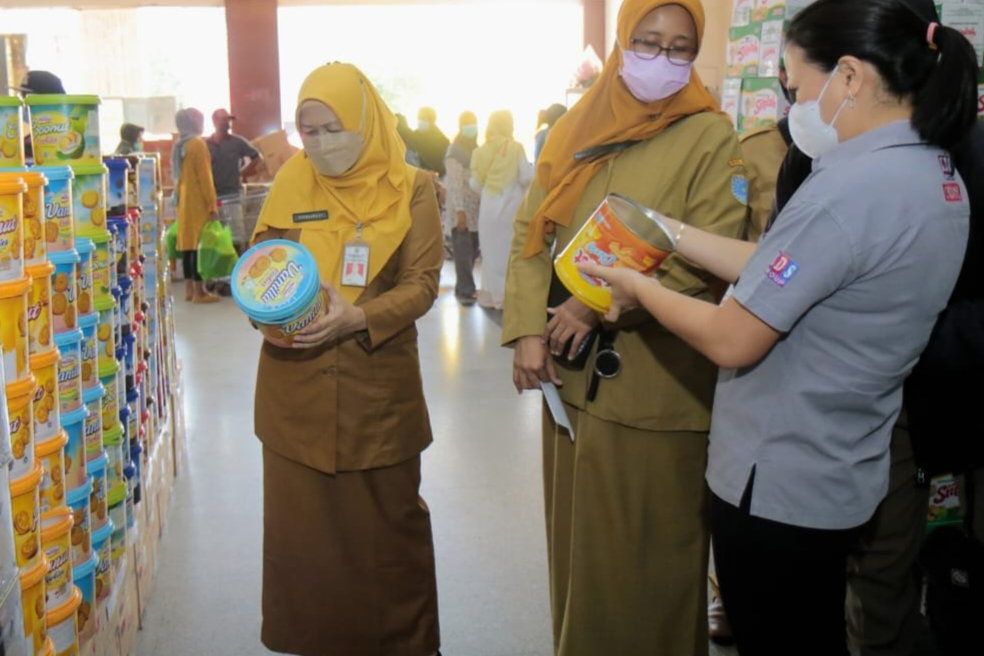 Tim Gabungan Pemkot Probolinggo Temukan Mamin Tak Layak Jual