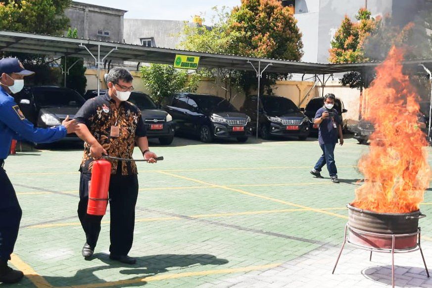 Antisipasi Kebakaran, PN Gresik dan Dinas Damkar Gelar Simulasi Kebakaran