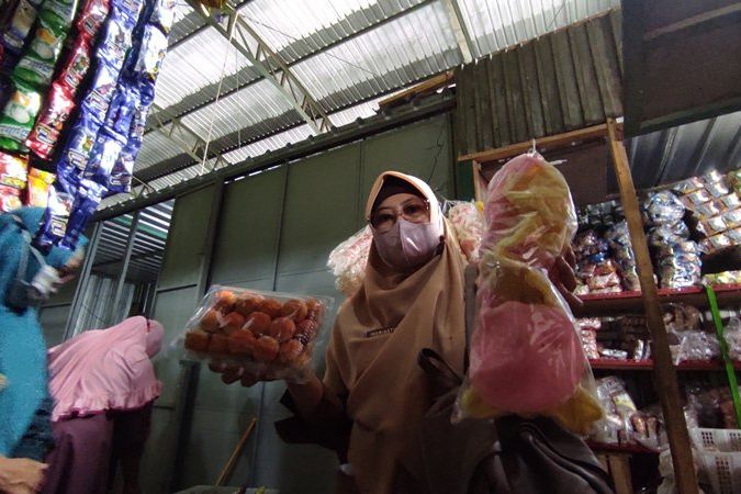 Dinkes Mojokerto Temukan Makanan Kedaluwarsa hingga Mengandung Boraks