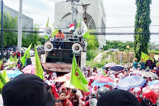 PHI Gresik Kabulkan Gugatan Upah dan THR bagi Buruh PT Newera Rubberindo