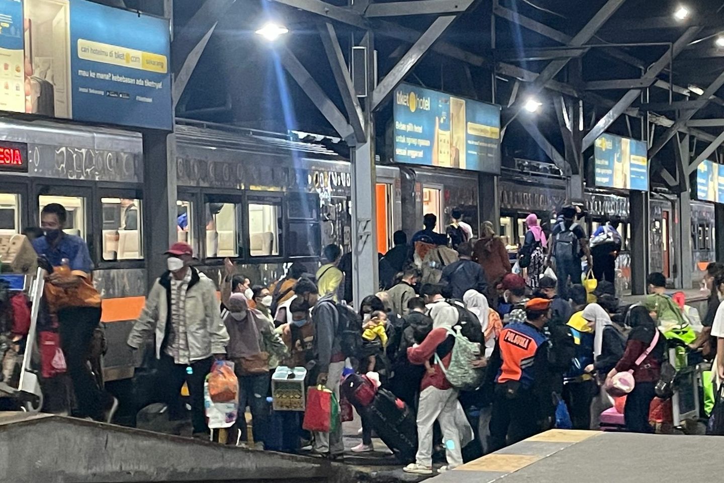 Pelanggan KA Jarak Jauh yang Telah Vaksin Kedua Tak Perlu Screening Covid-19