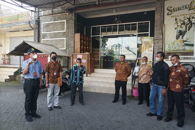 Unej Sita Aset yang Ditempati Toko Busana Muslim Syafia