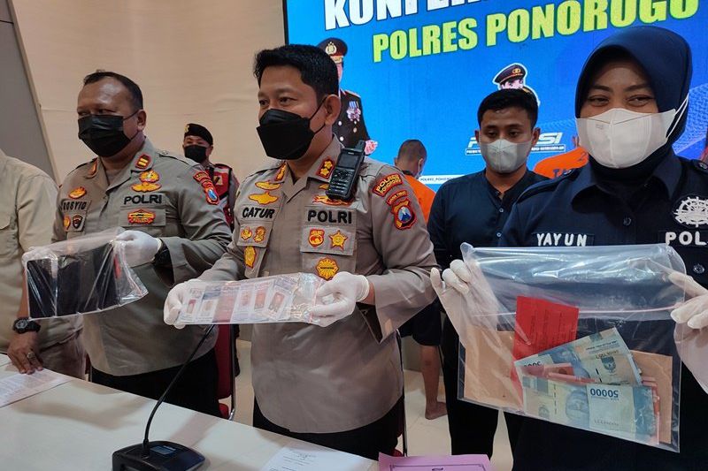 Sasar Kaum Gay, Sindikat Pemerasan Berkedok Wartawan Diamankan Polisi