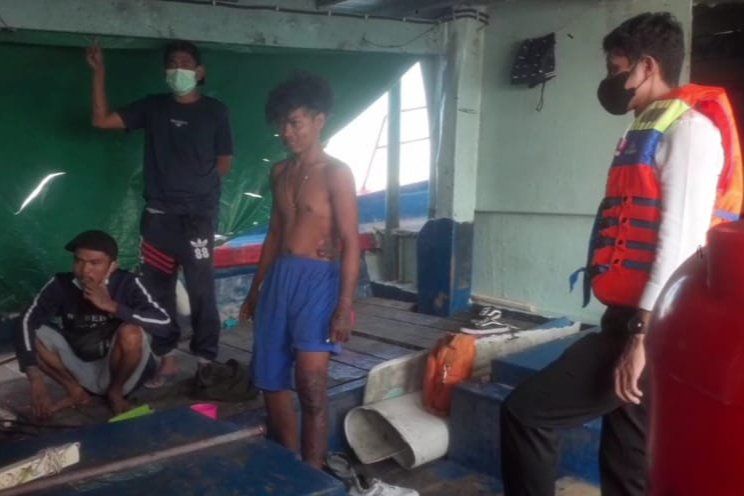 Ombak Tinggi, Awak KM Bayu Sentosa Tewas Tersiram Air Panas Termos Listrik