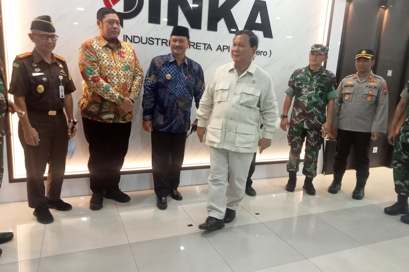 Ke PT INKA, Prabowo Apresiasi Produk Perkeretaapian
