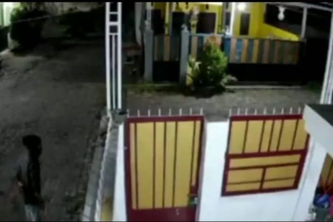 Teror Aksi Pencuri Bersenjata Celurit Berkeliaran di Probolinggo, Warga Resah