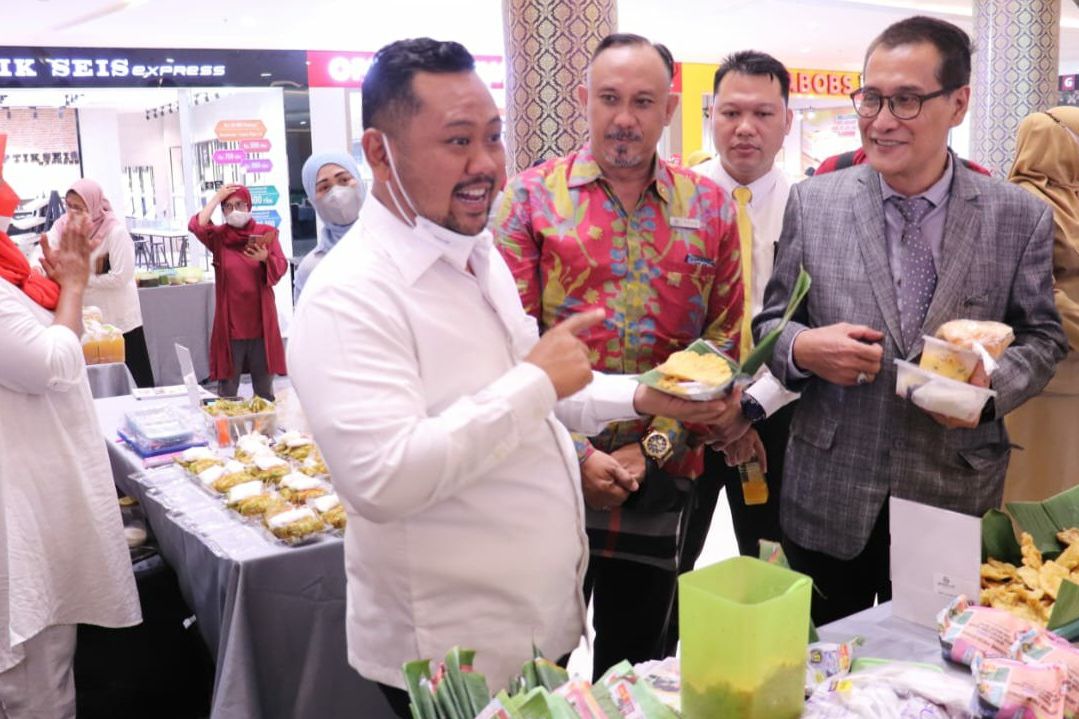 Pasar Djadoel Grissee, Jajakan Kuliner Tradisional di dalam Mal