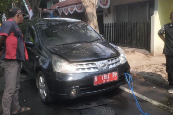 Kendaraan Dinas Kantor Pajak di Probolinggo Terbakar