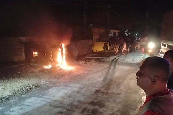 Hendak Kunjungi 1000 Hari Orang Tua, Mobil Warga di Probolinggo Terbakar