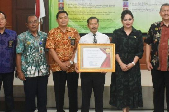 Inovasi Posbakum PN Gresik YLBH Fajar Trilaksana Juara I Nasional