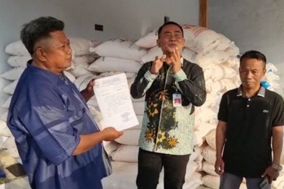 <strong>Sekda Probolinggo Bakal Tutup Kios Pupuk, yang Kedapatan Jual Pupuk Subsidi di Atas HET</strong>