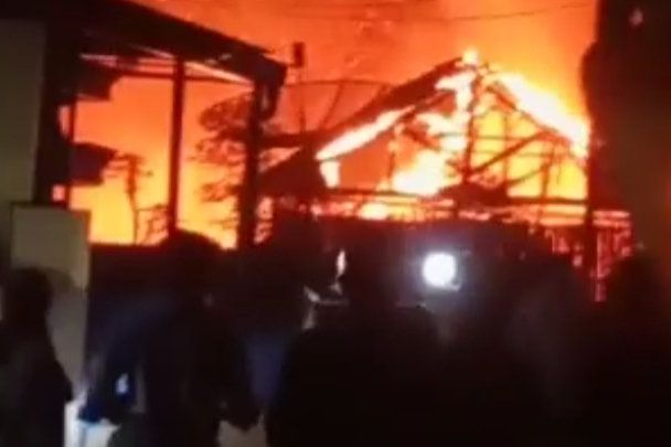 Gudang Penggilingan Padi di Maron Probolinggo Kebakaran