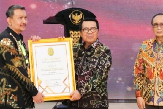 Posbakum PN Gresik Juara III Nasional Kategori Layanan Hukum