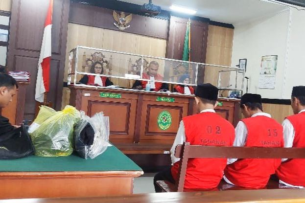 Tiga Pengedar Sabu di Gresik Divonis 8 dan 6 Tahun Penjara