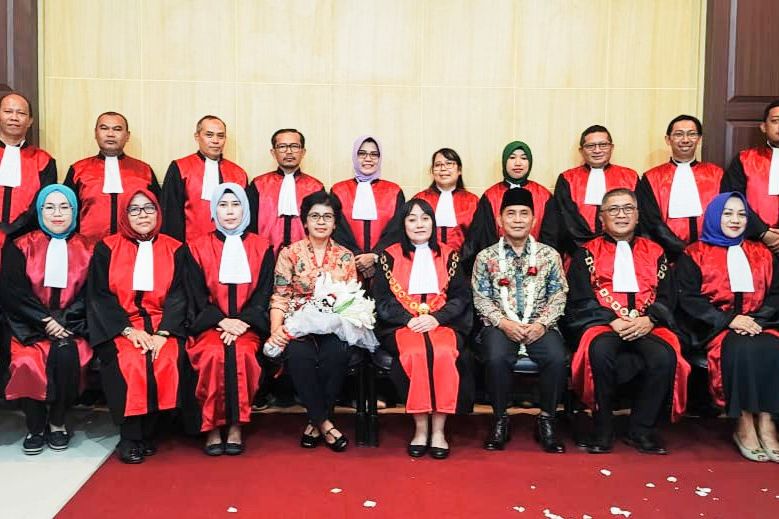 PN Gresik Lepas Jaka Mulyata, 11 Tahun Mengabdi Hakim Ad Hoc