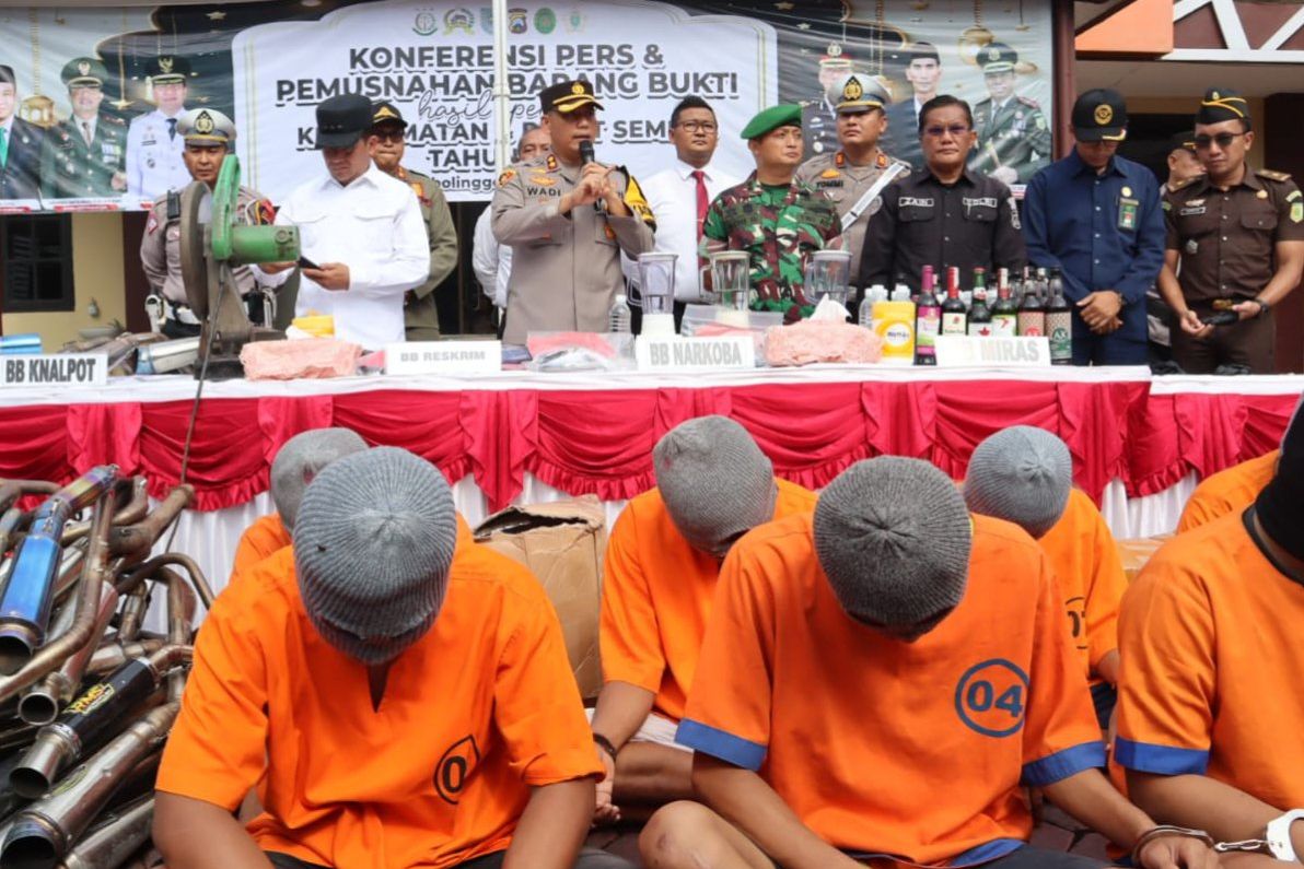 Menjelang Lebaran, 500 Gram Ganja dan Ribuan Pil Koplo Dimusnahkan
