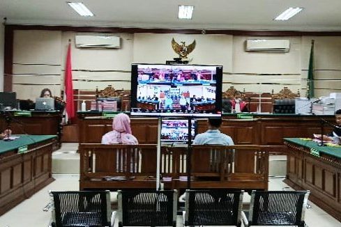 Pejabat dan Pengusaha Jalani Sidang Korupsi Dana Hibah UMKM Gresik