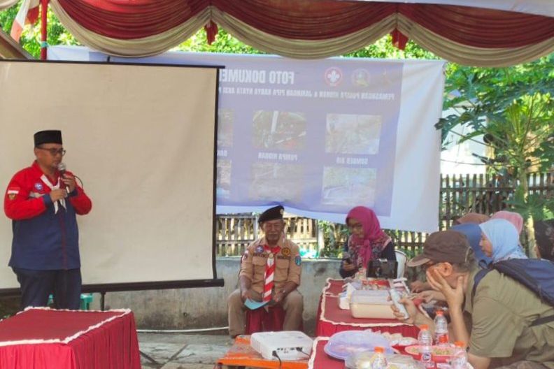 Pramuka Bangun Pompa Hidran Penyuplai Air Bersih di Desa Lumbang Probolinggo