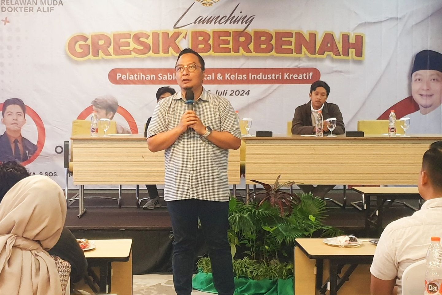 Janji Atasi Pengangguran, Ratusan Pemuda Dukung Dokter Alif di Pilkada Gresik