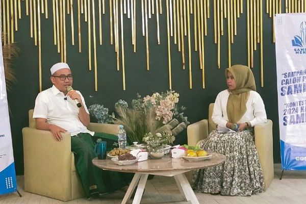 Hadiri Talk Show Sampang Menilai, Ini Pendapat Kiai Mamak Tingkatkan IPM dan Kesejahteraan 