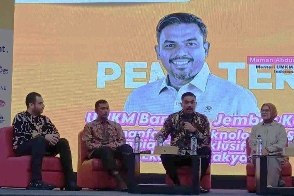 Istri Diduga Minta Fasilitas Negara, Menteri Maman: Lagi Banyak yang Sayang ke Saya