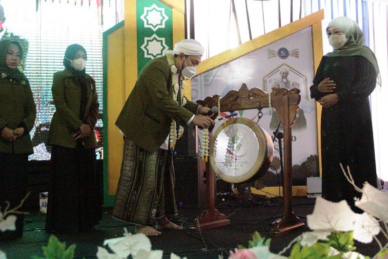 Khofifah Minta Pesantren Perkuat Peran di Era Ekonomi Digital