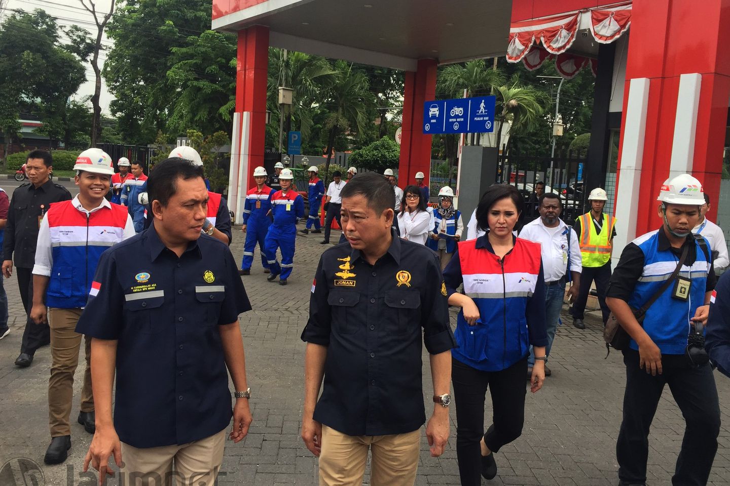 Jonan: Listrik dan BBM di Selat Sunda Besok Normal