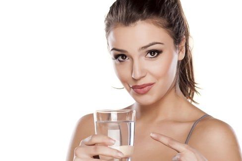 Kamu Sulit Turunkan Berat Badan? Minum Air Putih Tepat Waktu