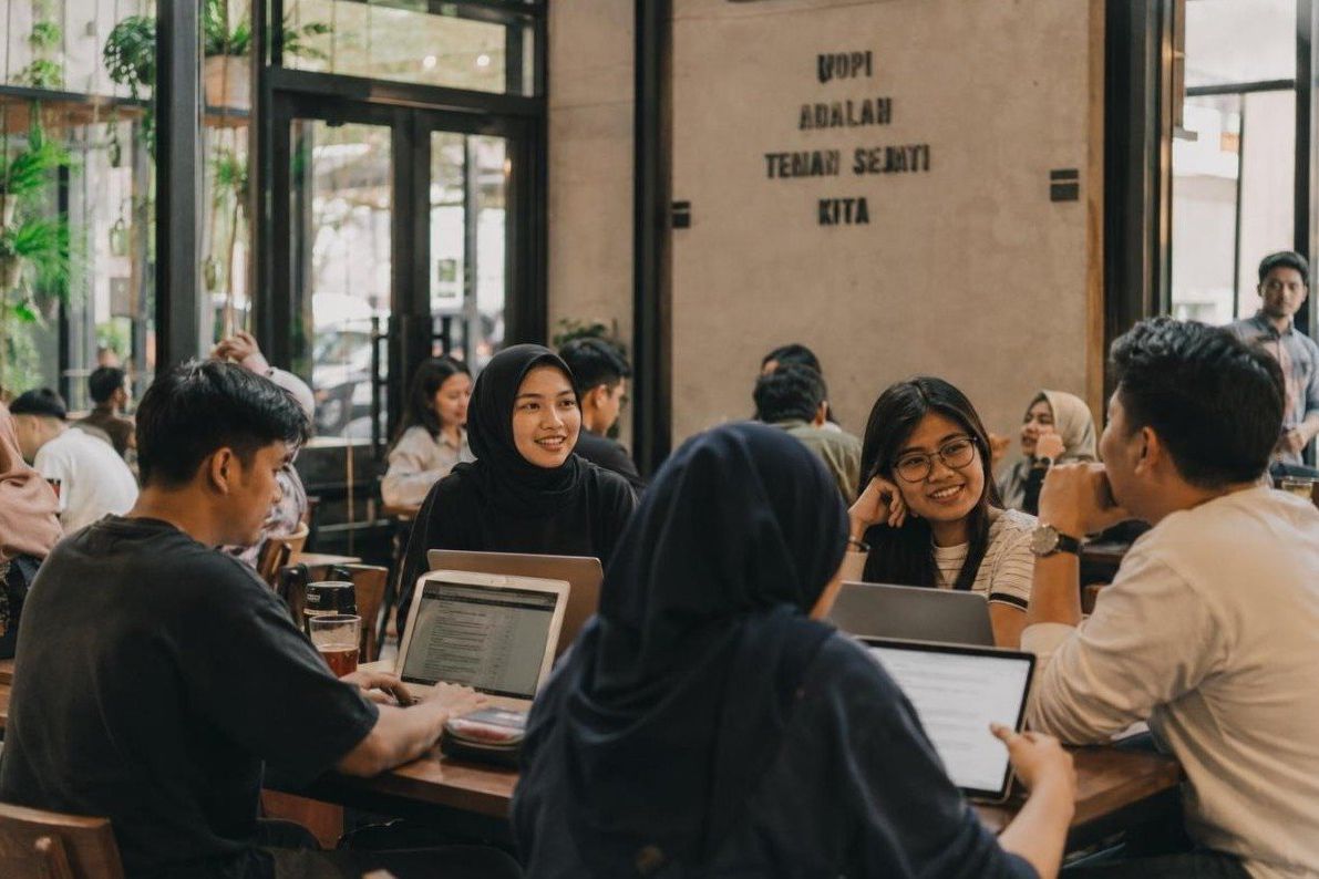 Kenapa Nongkrong Sekarang Harus Sekalian Produktif?
