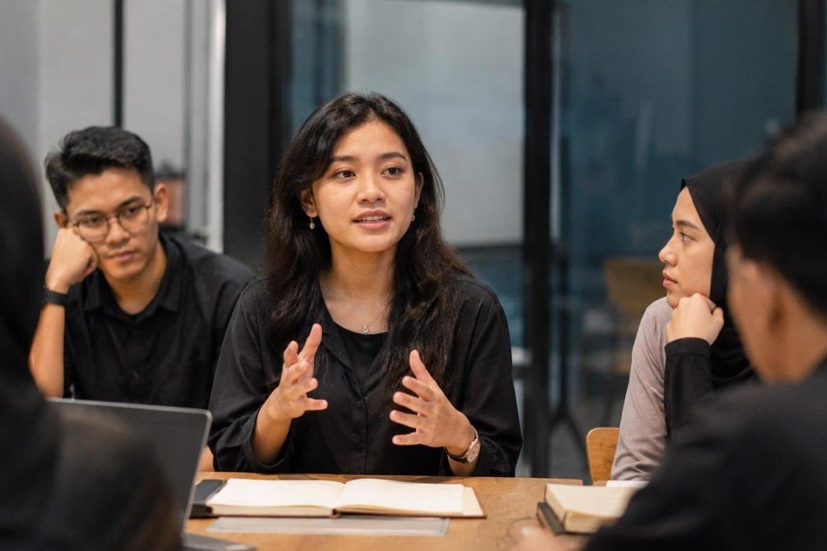 Cara Protes yang Elegan Justru Lebih Kuat daripada Emosi