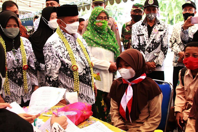 Operasi Yustisi, Bupati Situbondo Perintahkan Warga Langsung Divaksin